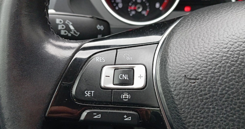 Volkswagen Tiguan cena 86900 przebieg: 110013, rok produkcji 2019 z Koprzywnica małe 211